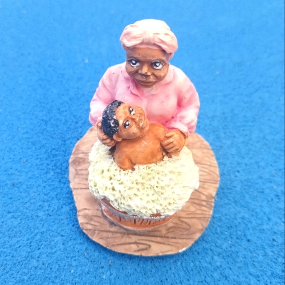 Other - Vintage Ceramic Mother Bathing Child In Wooden Barrel Figurine